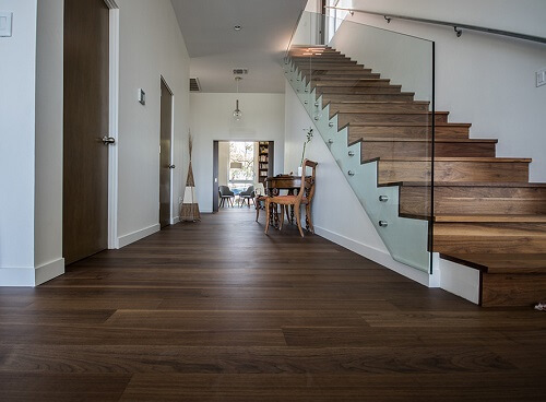 Màu sắc sàn gỗ Óc Chó kỹ thuật đẹp, sang trọng dễ kết hợp nội thất