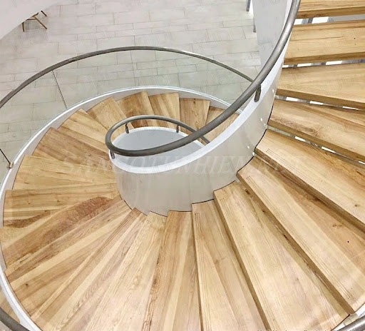 Cầu thang gỗ Sồi Nga (Tần Bì) Cầu thang gỗ Sồi Nga (Tần Bì)