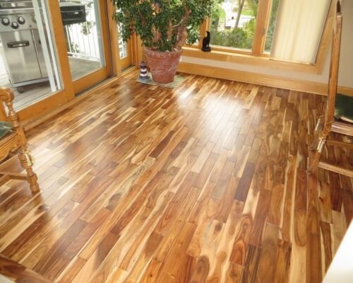 Ván sàn gỗ tự nhiên cao cấp giá rẻ kém chất lượng