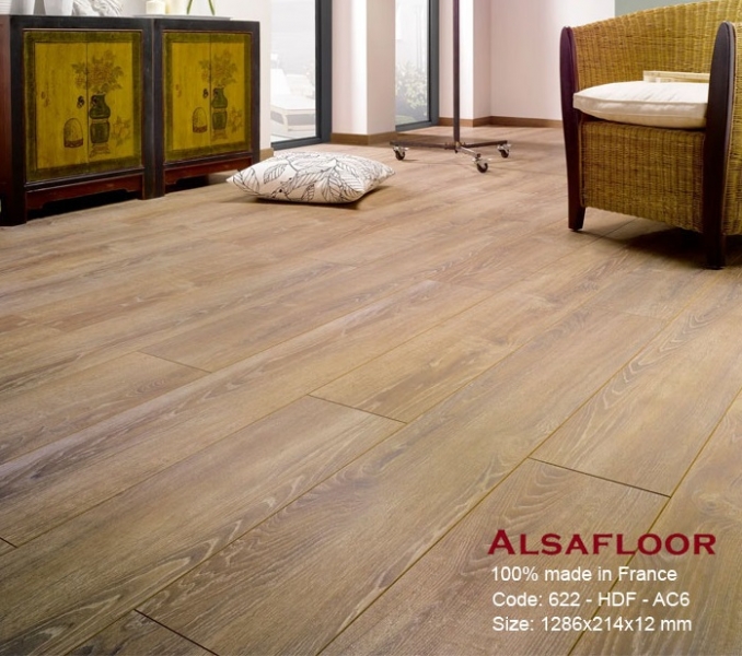 Màu sàn gỗ Alsa 622 lát phòng khách