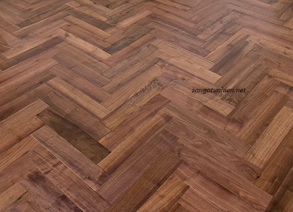 Cận cảnh sàn gỗ xương cá Óc Chó với vân gỗ tự nhiên sắc nét