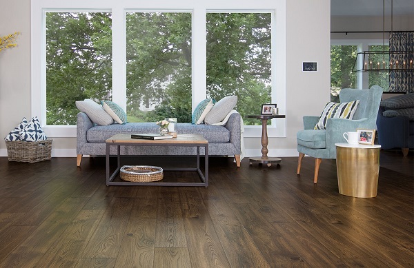 Chọn sàn gỗ màu nâu làm tông chủ đạo