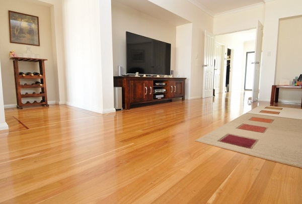 Mẫu sàn gỗ cánh gián 4