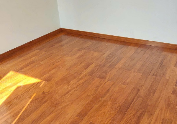 Phào gỗ Căm Xe lát sàn gỗ Căm Xe đẹp tự nhiên