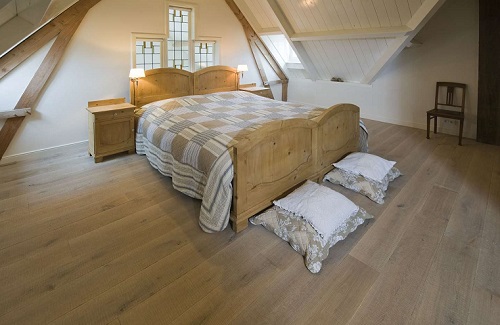 Sàn gỗ Sồi lát phòng ngủ