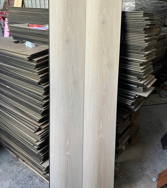 Sàn gỗ công nghiệp thanh lý
