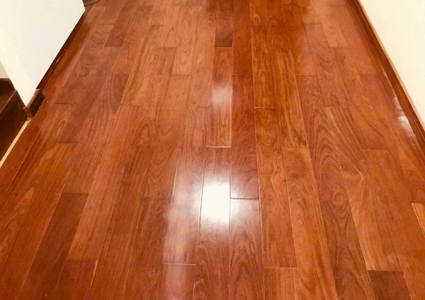 Sàn gỗ Hương đá cao cấp các thanh gỗ đồng đều màu sắc