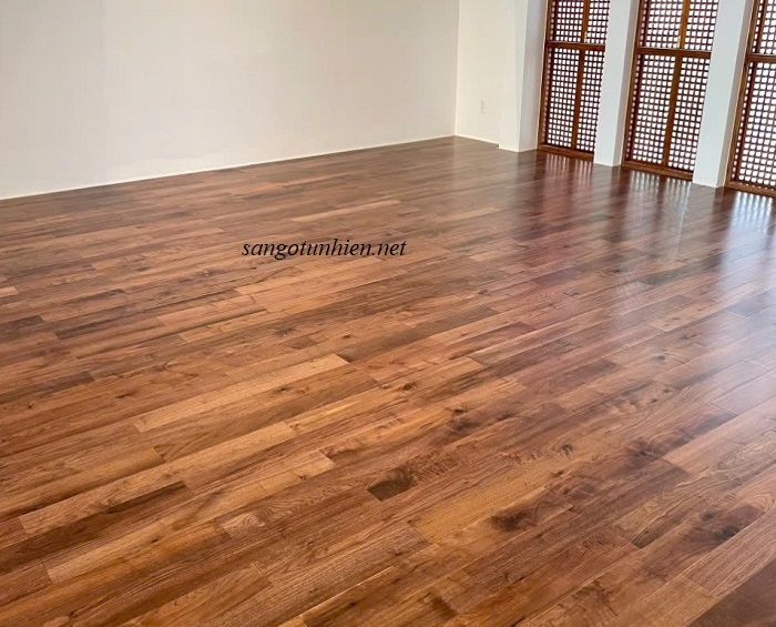Sàn gỗ Óc Chó tự nhiên kích thước 15 x 90 x 900