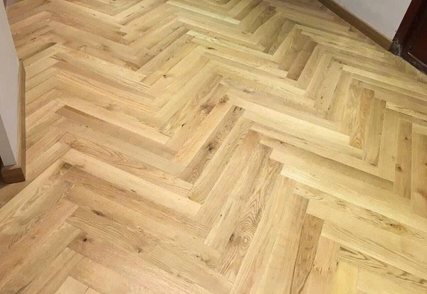 Sàn gỗ Sồi lắp kiểu xương cá 