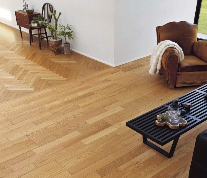 Sàn gỗ Sồi tự nhiên lát thẳng và xương cá