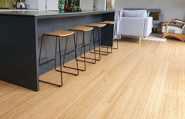 sàn gỗ Tre chống nước tốt lắp phòng bếp