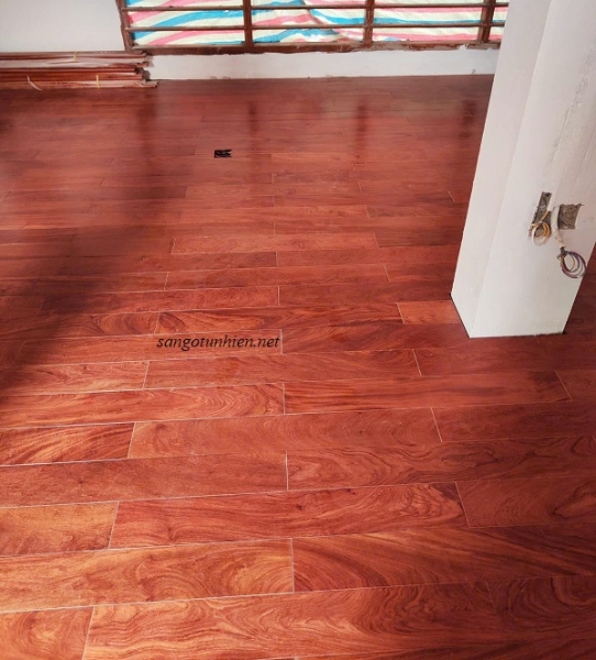 Ván gỗ Hương đá màu sắc ấn tượng